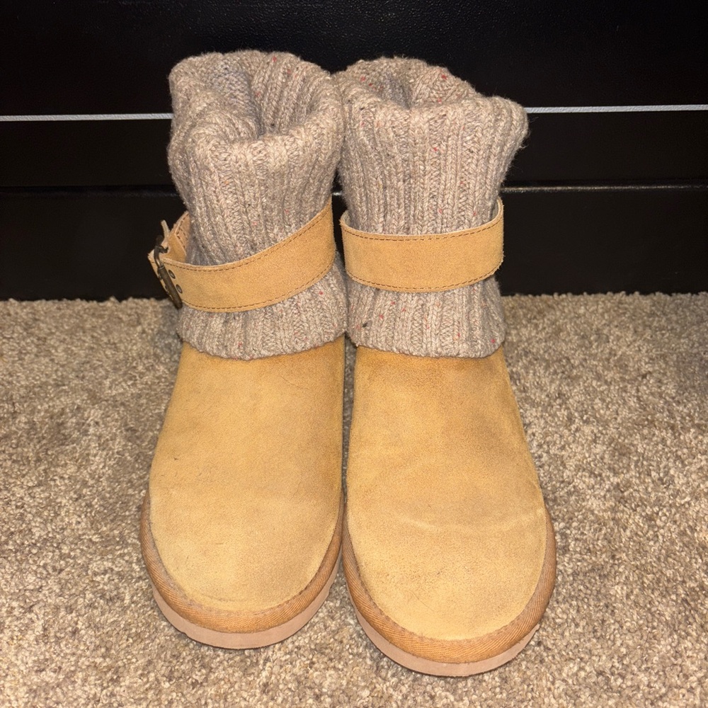 UGG Cambridge Knit Cuff Boots